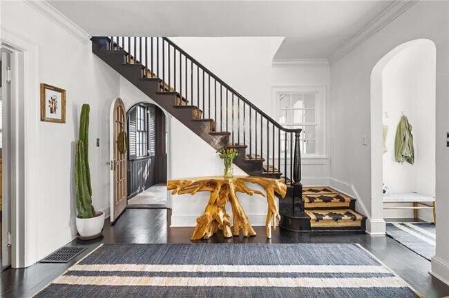 Building Photo - 578 Montgomery Ferry Dr NE