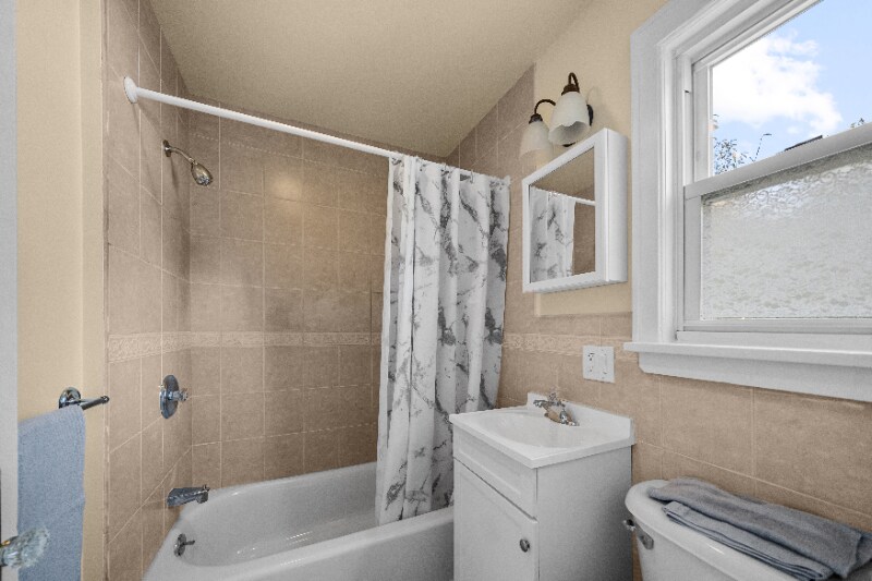 Foto del edificio - 111 Grand Ave