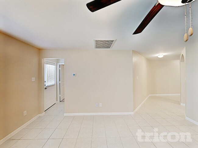 Foto del edificio - 709 Totem Trail Dr