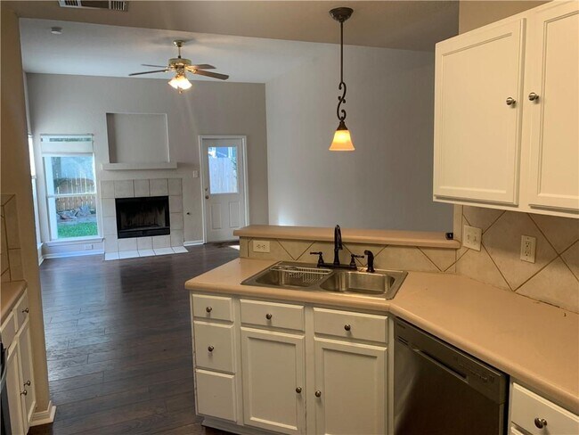 Building Photo - 154 Meadowlark Cir