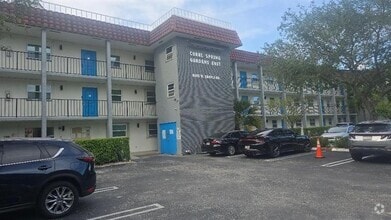 Building Photo - 8605 W Sample Rd