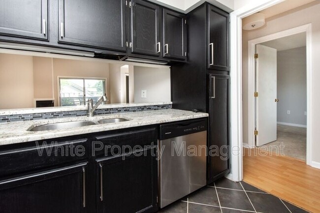 Building Photo - 2555-C Stockbridge Drive