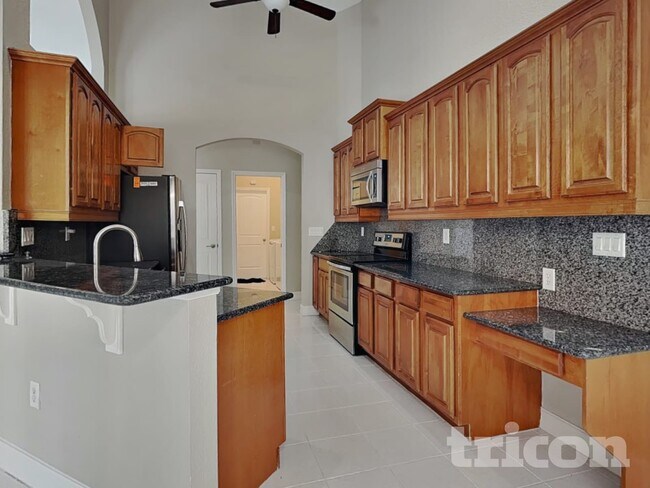 Foto del edificio - 2793 W Price Blvd