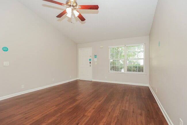 Building Photo - 7140 S Hampton Blvd