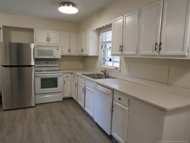 Foto del edificio - 7133 Hallstead Cir