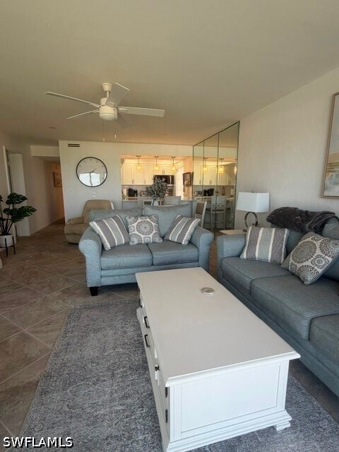 Foto del edificio - 25840 Hickory Blvd