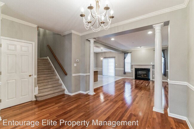 Building Photo - 3 br, 2.5 bath House - 76 Wheatsheaf Lane