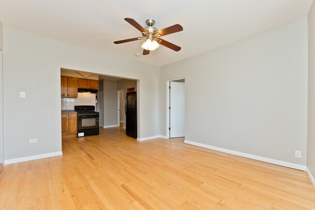 Foto del edificio - 7136 Windsor Ave