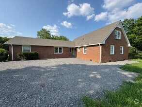 Building Photo - 6879 Lebanon Rd