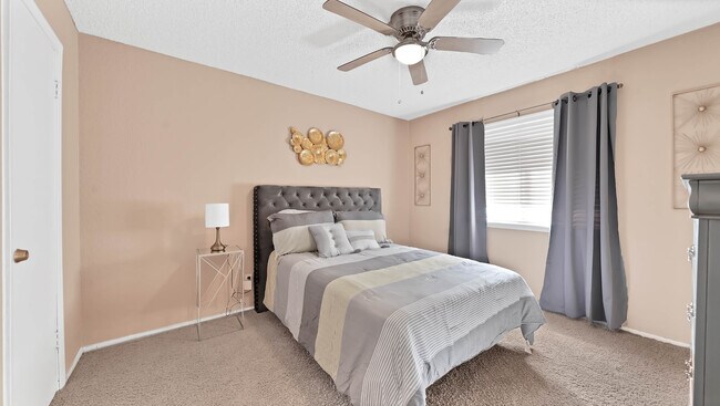 Foto del edificio - 5658 Birchmont Dr