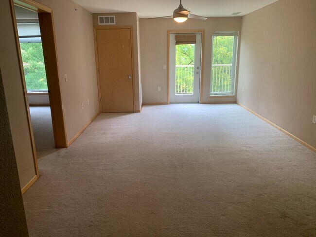 Building Photo - 8206 Starr Grass Dr