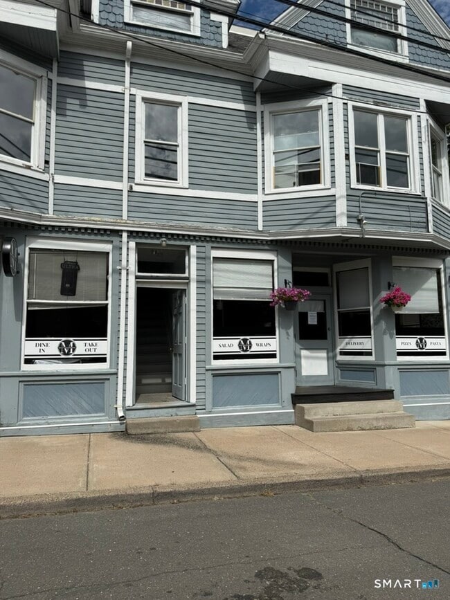 Building Photo - 32 Main St