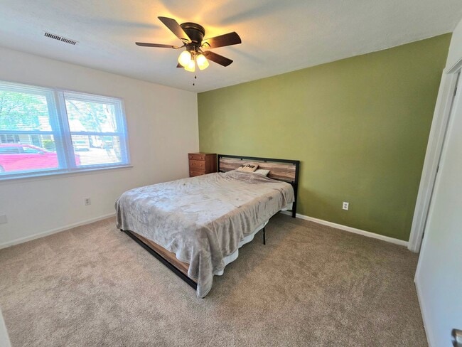 Foto del edificio - Move In Ready 3 Bedroom Ranch!