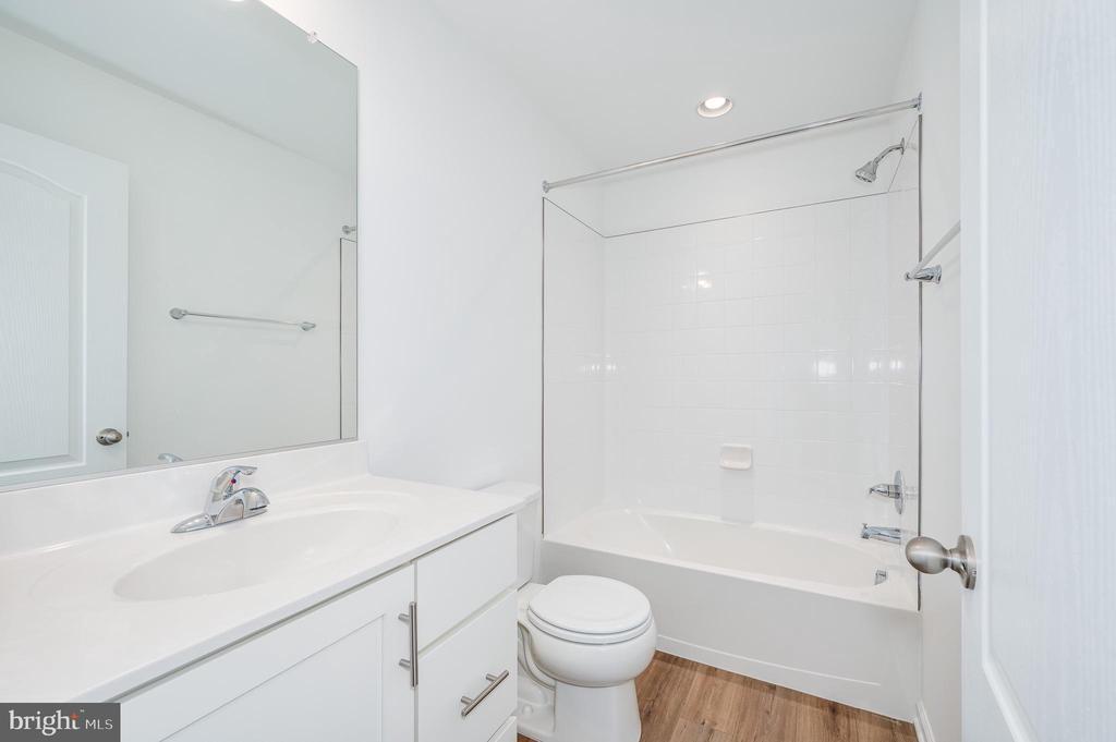 Primary Photo - 301 Hillsdale Pl