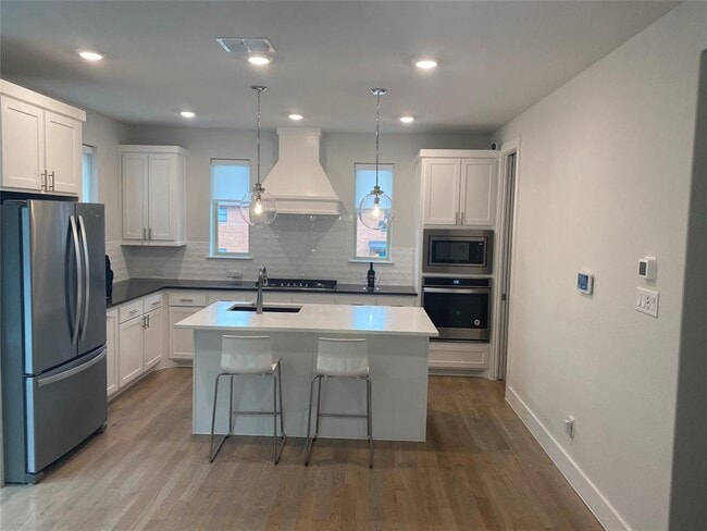 Building Photo - 1802 Riesling Ridge