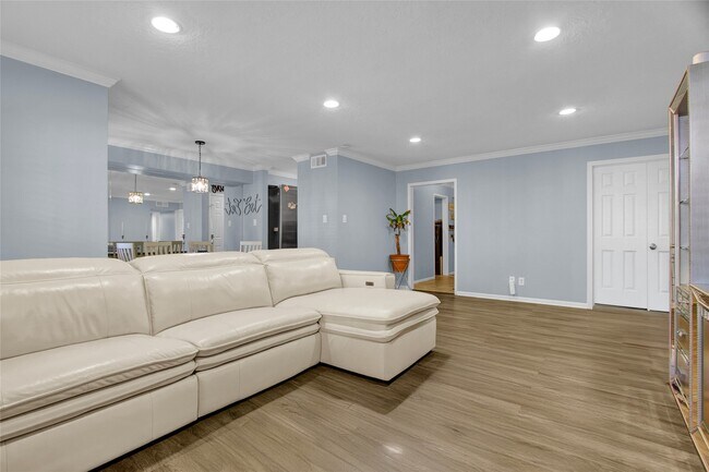 Foto del edificio - 351 N Post Oak Ln