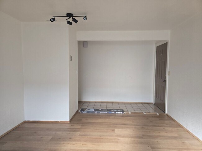 Foto del edificio - 3202 Morrison Rd W