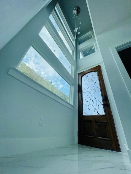 Photo - 8125 St Louis St House