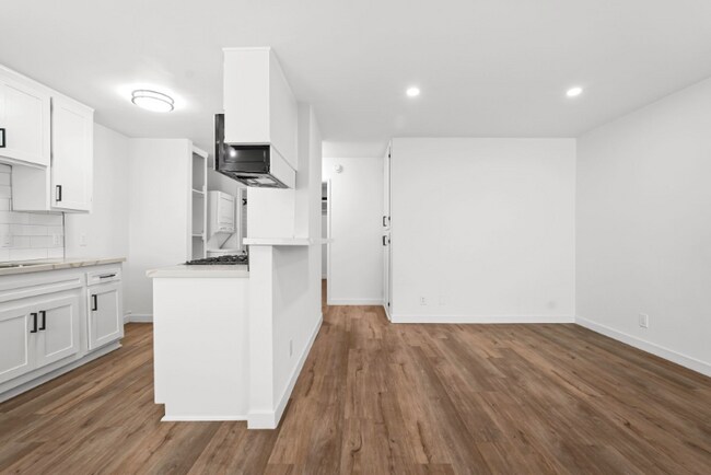 Foto del edificio - 5549 Fulcher Ave
