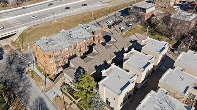 Building Photo - 1407 S St Louis Ave