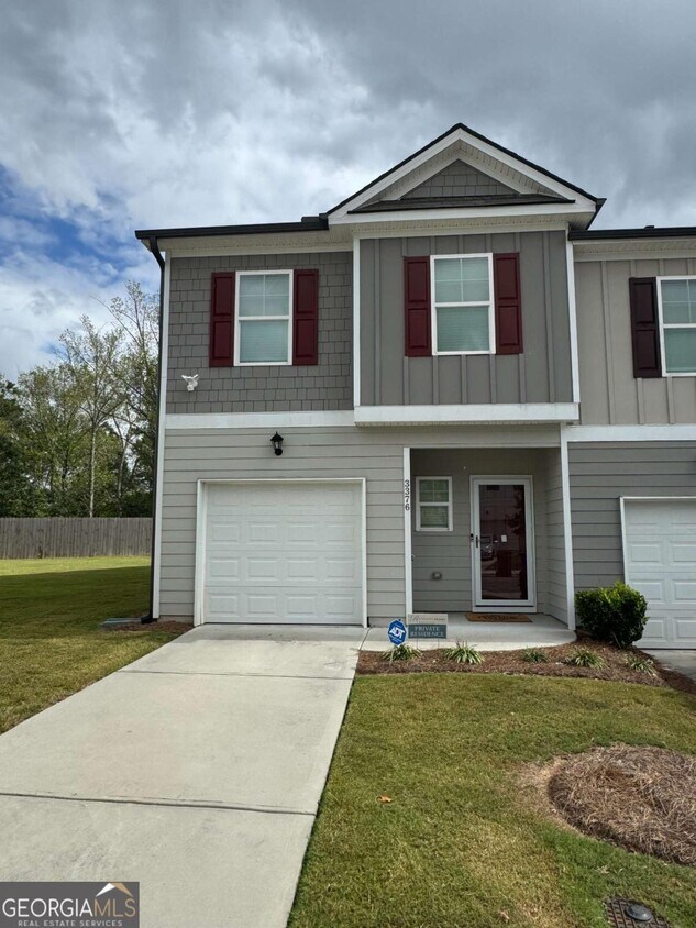 Primary Photo - 3376 Highbury Way