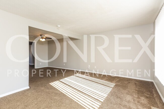 Building Photo - Wonderful Multi Level Home Located On A Cu...