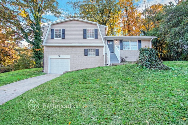 Building Photo - 1658 Pine Glen Cir