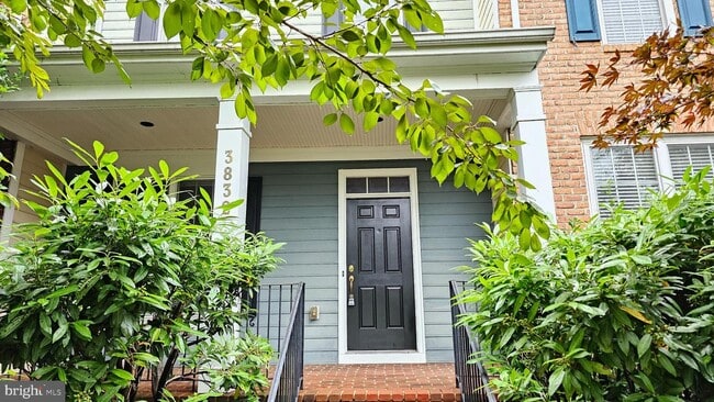 Building Photo - 3832 Carriage Hill Dr