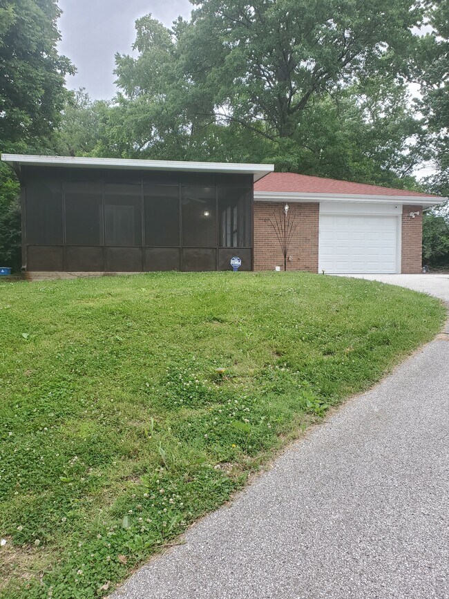 1150 Northdale Ave, Saint Louis, MO 63138 House Rental in Saint Louis