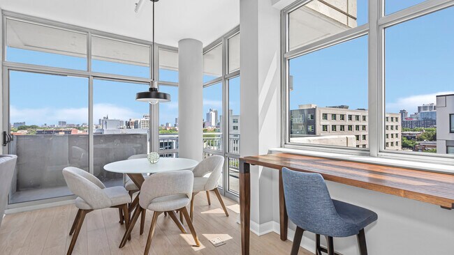 Foto del edificio - 511 W Division St
