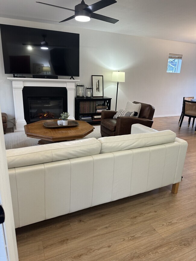 Foto del edificio - 1849 Johnson Ave