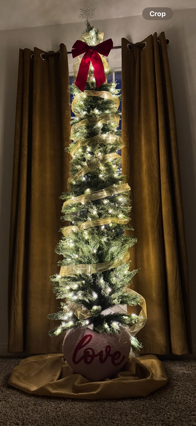 Foto del edificio - 815 Midway Cres