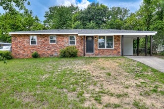Building Photo - 1406 Ridgewood Dr