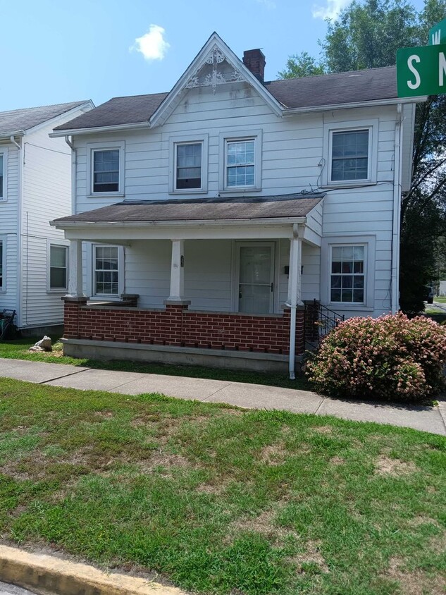 Primary Photo - 102 S Marion Ave