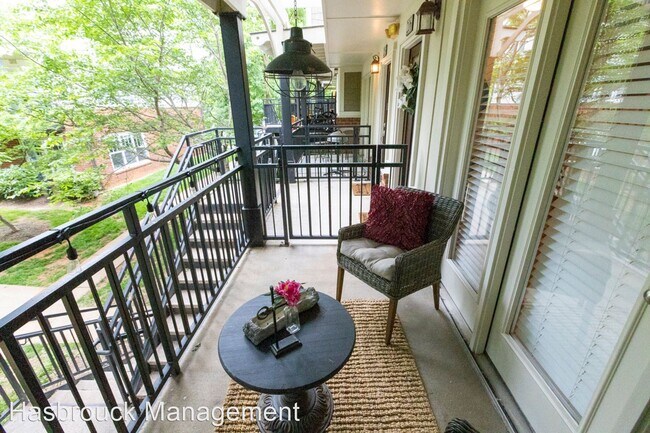 Foto del edificio - 1830 Candlewood Ct