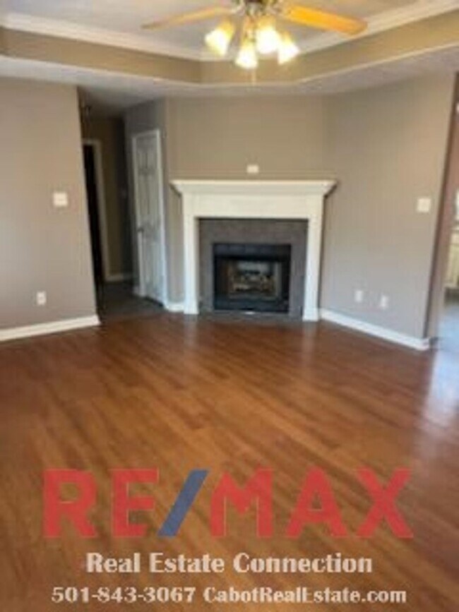 Foto del edificio - Sorry No Smoking and Pets Permitted with Restrictions