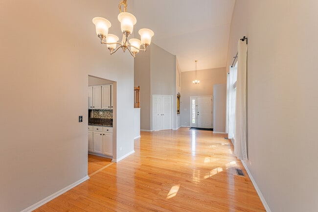 Building Photo - 1265 Dunbarton Dr