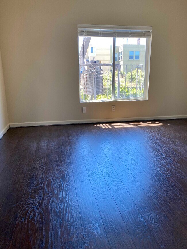 Foto del edificio - 671 24th Ave