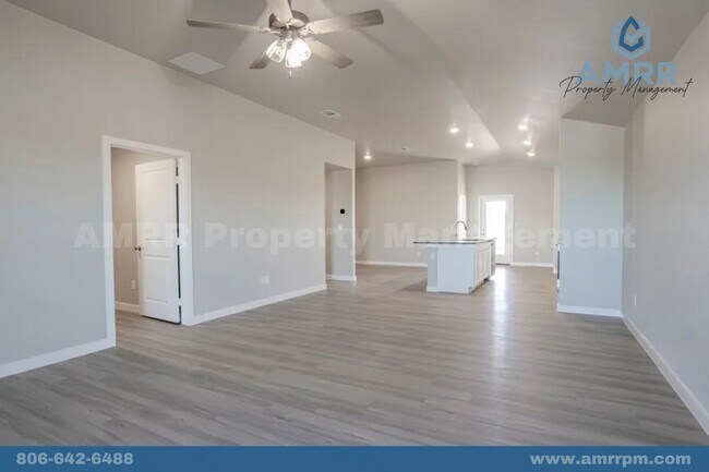 Foto del edificio - New Beginnings Start With AMRR: 3 BD Suburban Style Neighborhood!