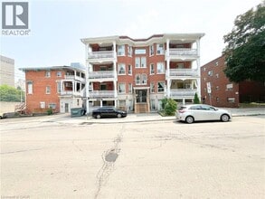 Building Photo - 121 Park St S