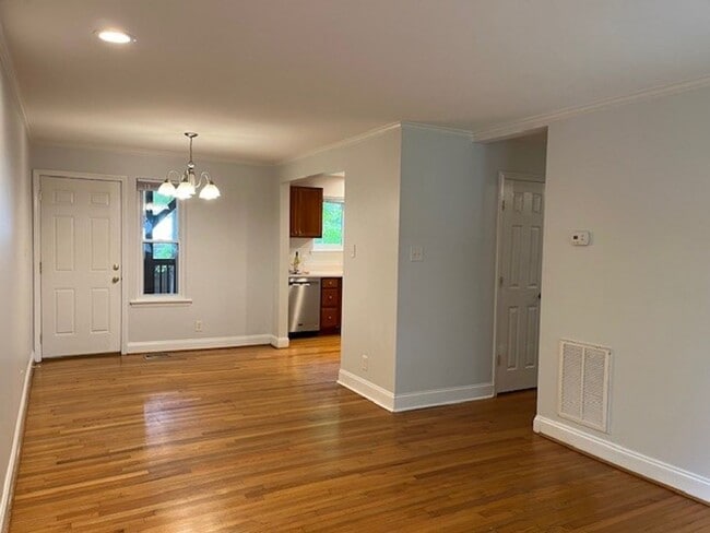 Building Photo - Spacious 3-Bedroom, 2-Bath located in the heart of Carrboro