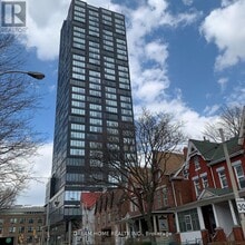 Building Photo - 203 College St