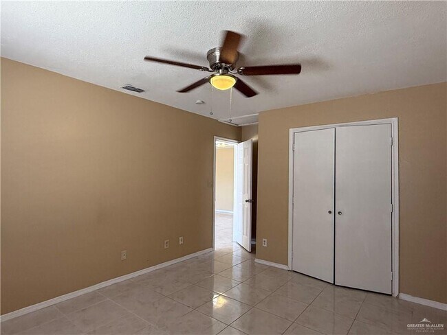 Foto del edificio - 709 W Falcon Ave