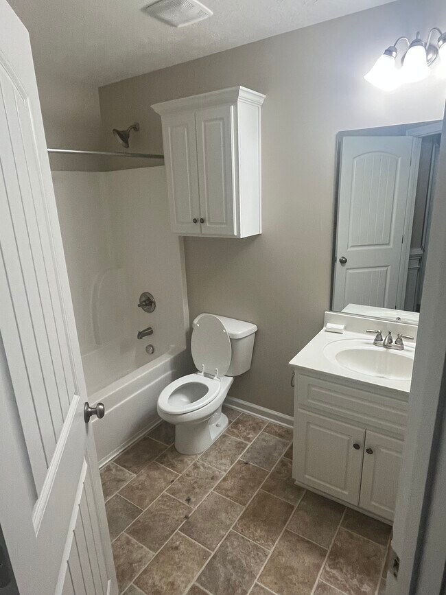 Building Photo - 133 Brow Tine Ct