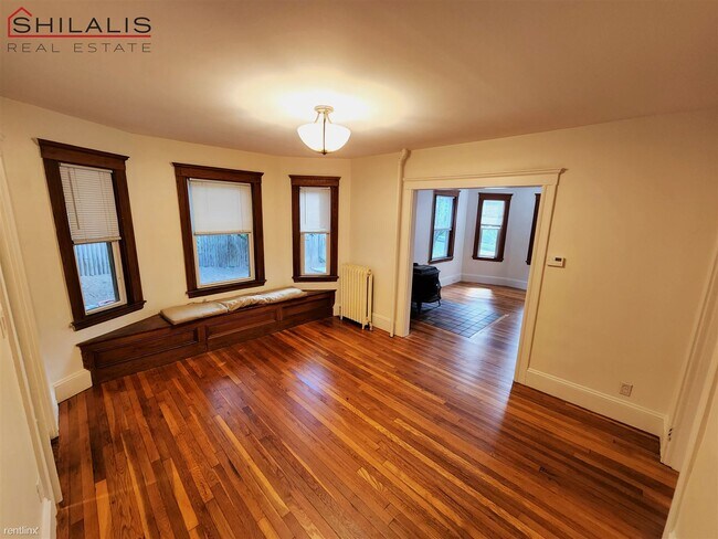 Building Photo - 2 br, 1 bath Duplex - 116 Appleton St 1