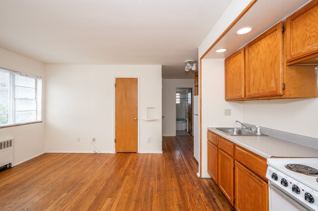 Building Photo - The Shields Apartments