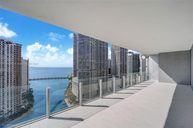 Foto del edificio - 300 Biscayne Blvd Way