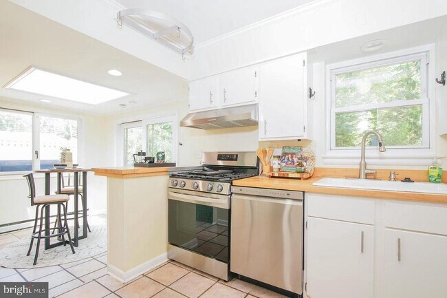 Foto del edificio - 5602 Hawthorne St