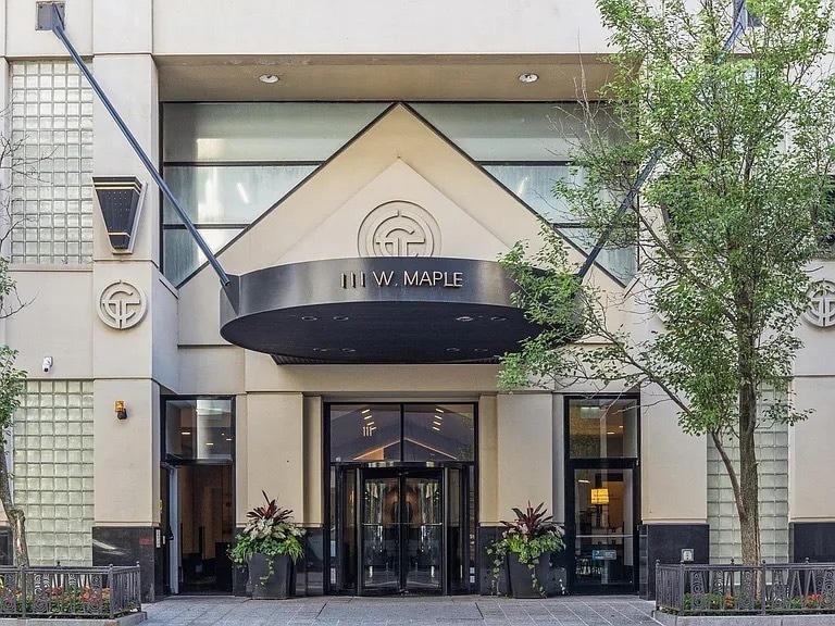 Primary Photo - 111 W Maple St