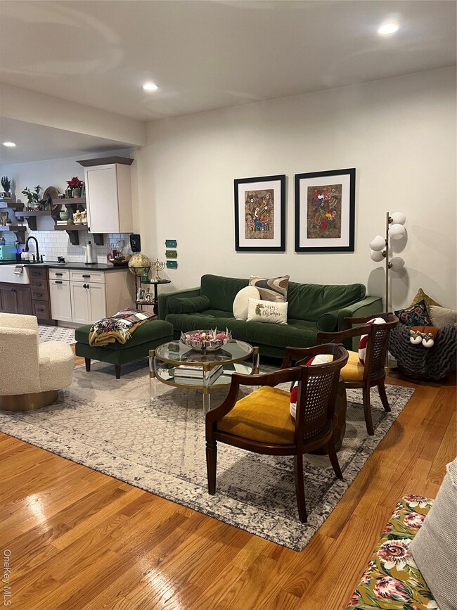 Foto del edificio - 103 Filors Ln